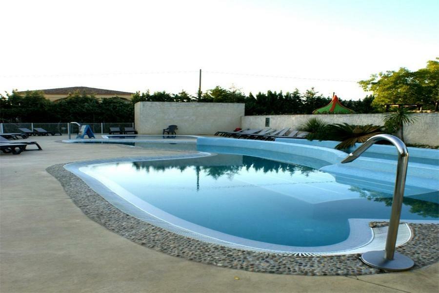 Camping Les Amandiers - Maeva Hotell Gallargues-le-Montueux Exteriör bild